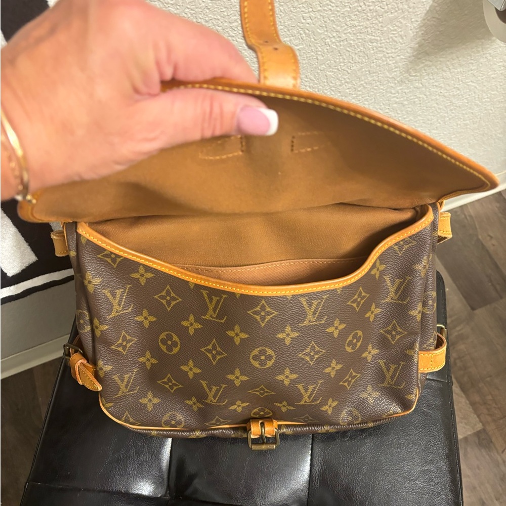 Louis Vuitton saumur 30 crossbody/messenger monogram - Picture 6 of 13